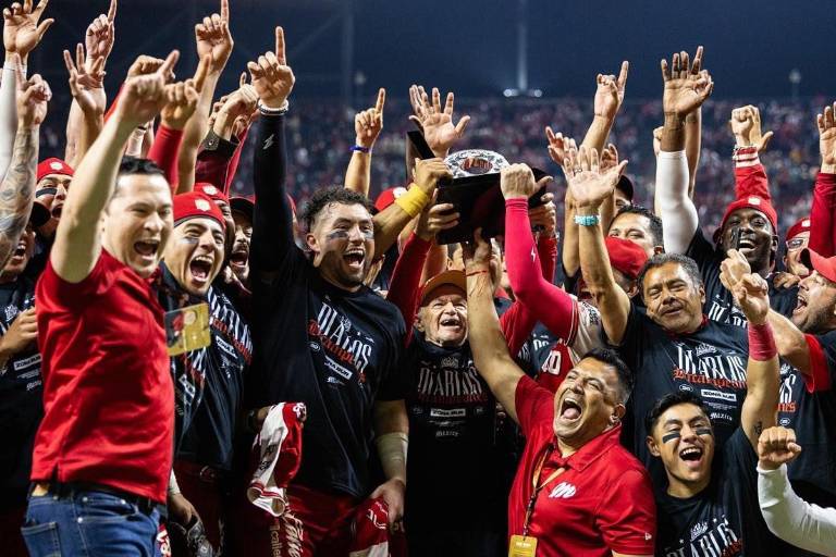 ¡Diablos Rojos a la Serie del Rey! Remontan y eliminan a Piratas con paliza en el Harp Helú
