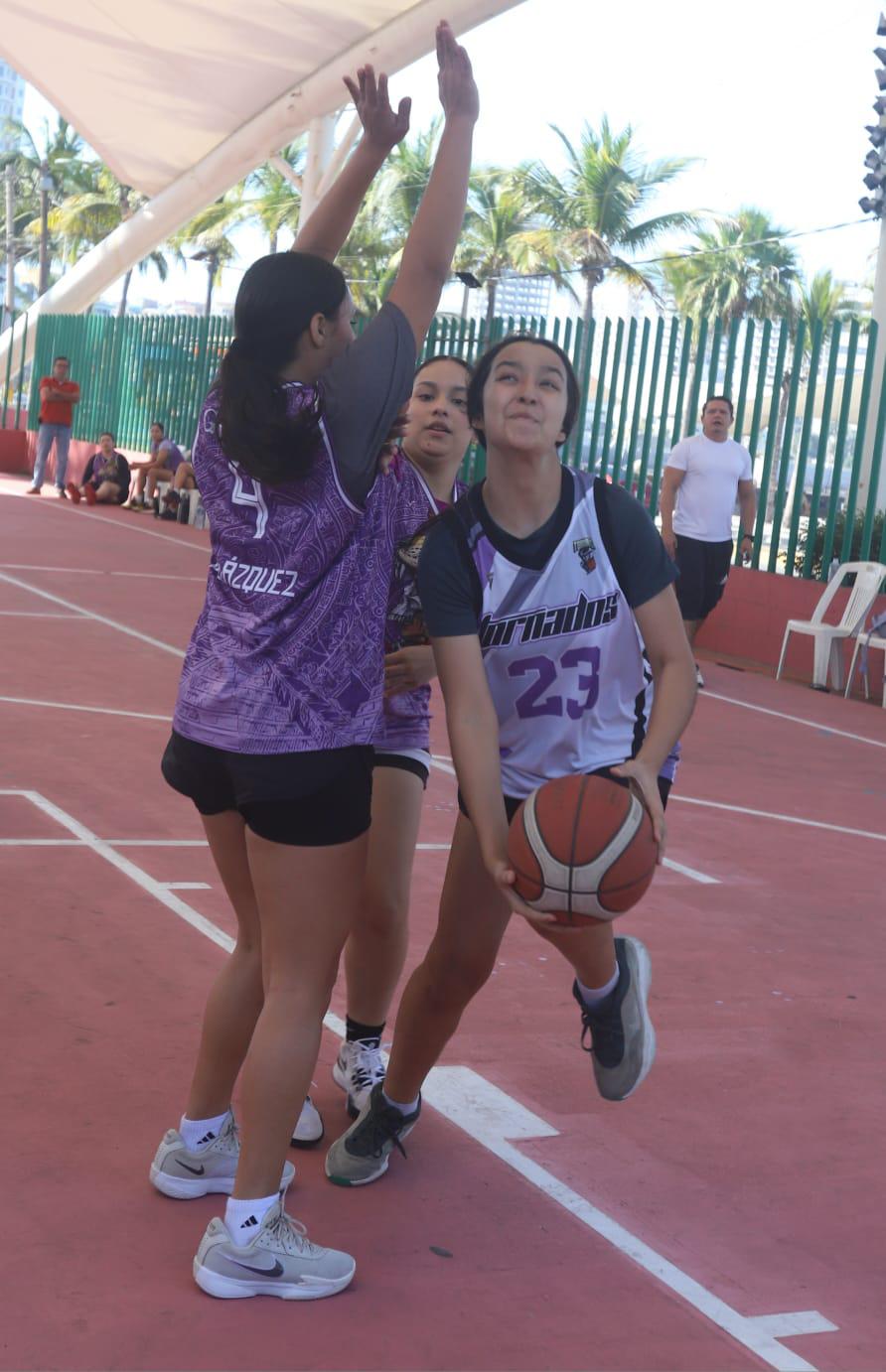 $!Tornados sufre tropezón en la Copa Navideña de Baloncesto
