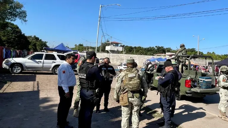 Diferentes corporaciones participan en Culiacán en operativos contra pirotecnia.