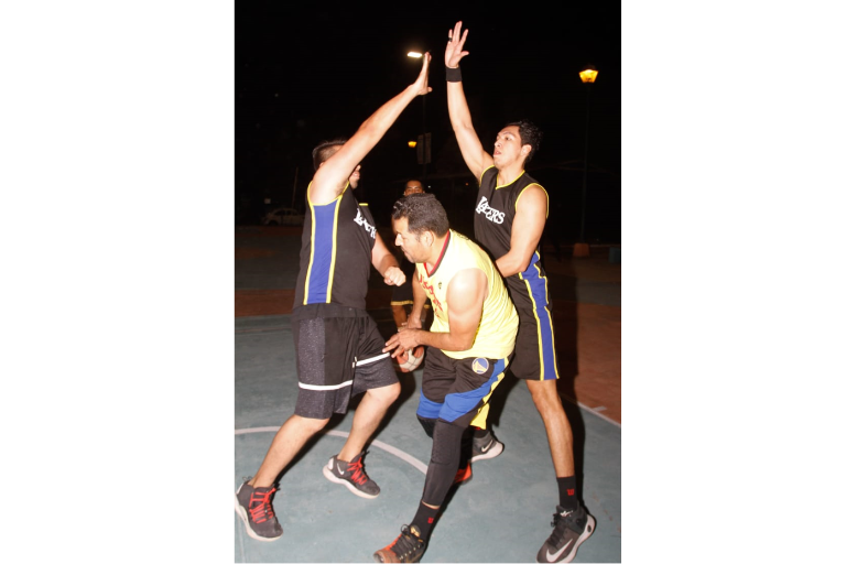 Doblegan a Villas del Rey en la cancha Burócrata