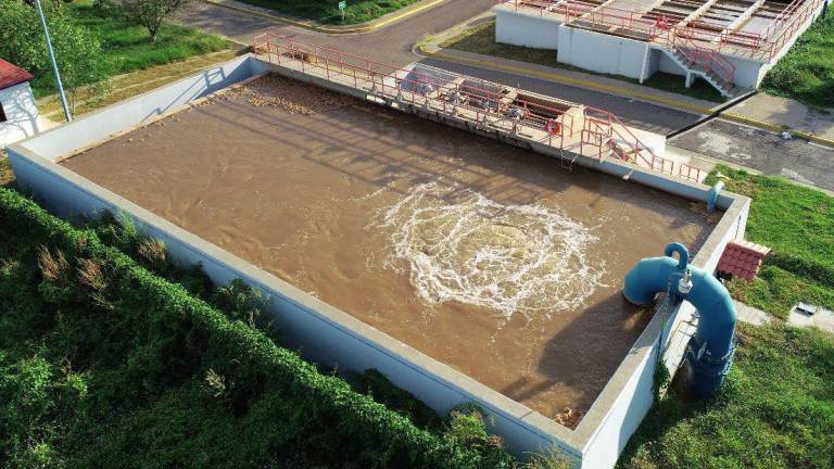 La planta potabilizadora Juan de Dios Bátiz está obstruida por el incremento de los niveles de agua en el Río Tamazula.