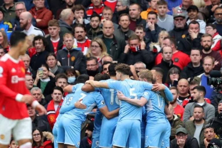 Manchester City triunfa 2-0 contra el United en la fecha 11 de la Premier League