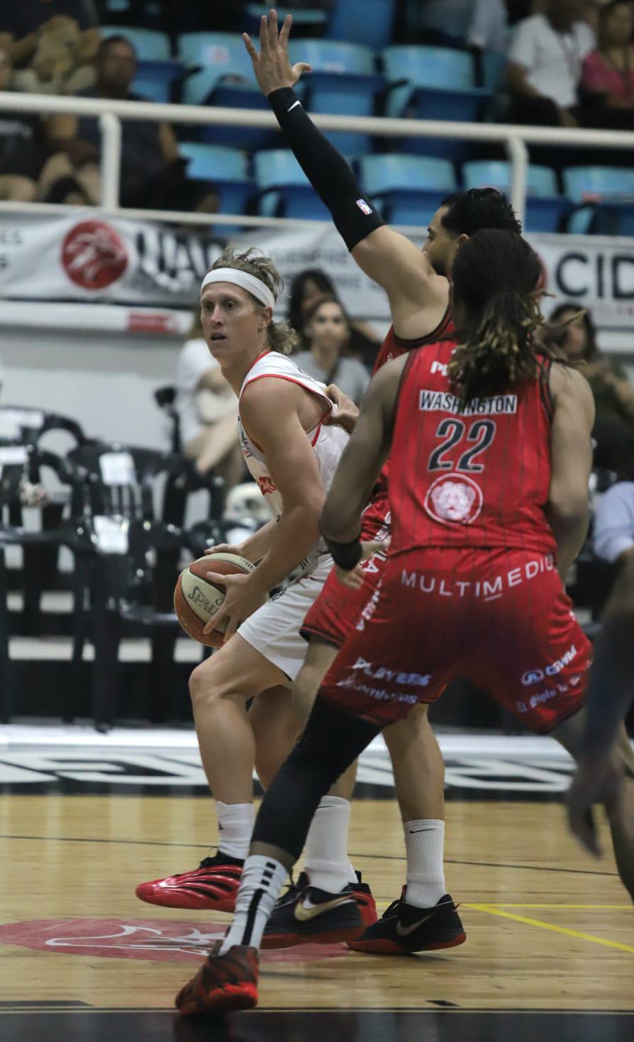 $!Venados deja ir su posible primera serie del rol al caer ante Toros