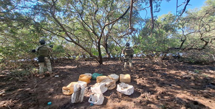 $!Desmantelan nueve laboratorios clandestinos y decomisan armas en operativos en Sinaloa