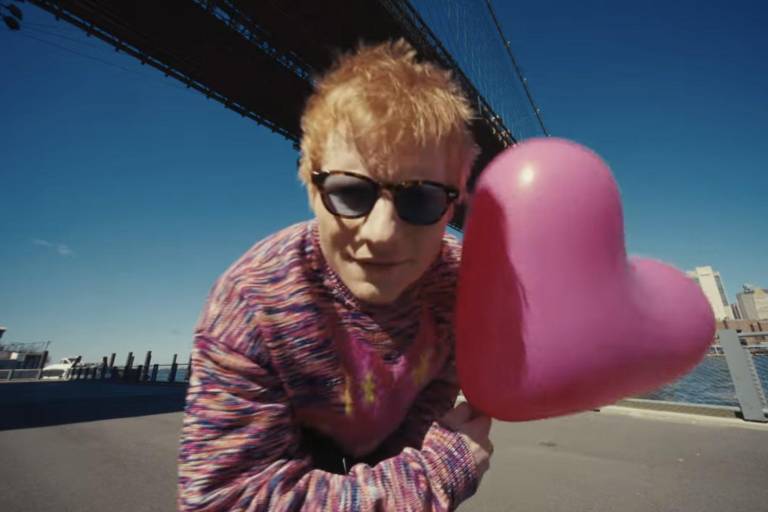 Estrena Ed Sheeran sencillo ‘Azizam’ y confirma nuevo álbum