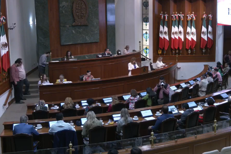 Diputados con licencia postergan reincorporación al Congreso a la espera de constancias