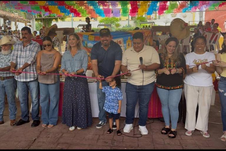 Celebra La Noria 7 años de su tianguis gastronómico y artesanal