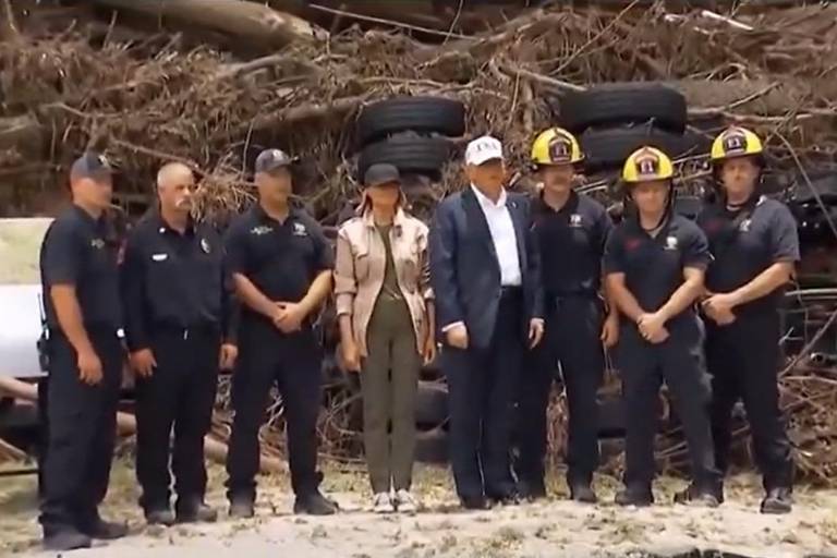 Trump visita Texas tras inundaciones que dejaron más de 120 muertos