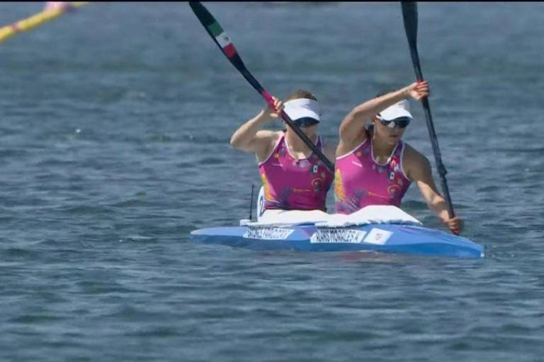 Karina Alanís y Beatriz Briones van a semifinales en el canotaje de París 2024