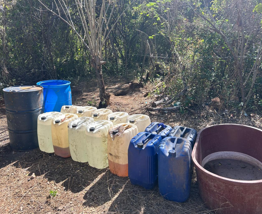 $!Desmantelan 6 laboratorios clandestinos en Cosalá; aseguran 8 mil litros de químicos