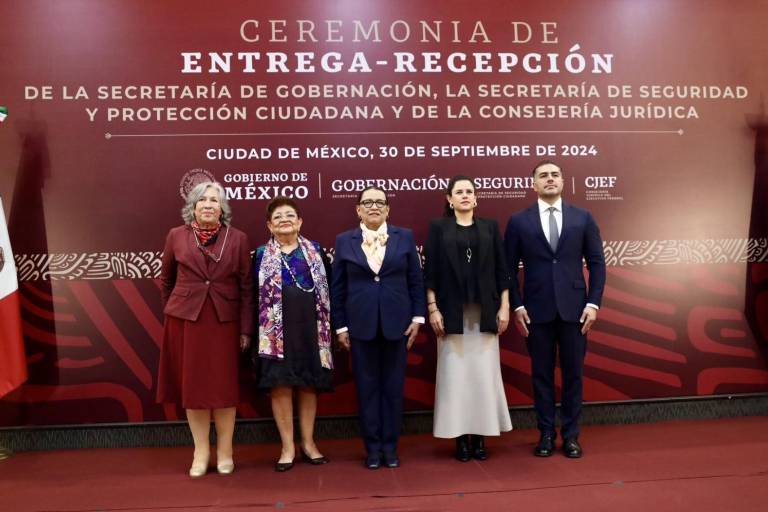 Transfieren mando en Sedena y Semar; entran en funciones García Harfuch y Ernestina Godoy