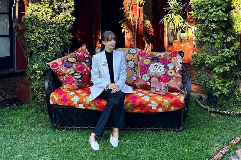 Presume Lily Collins su paseo por San Miguel Allende