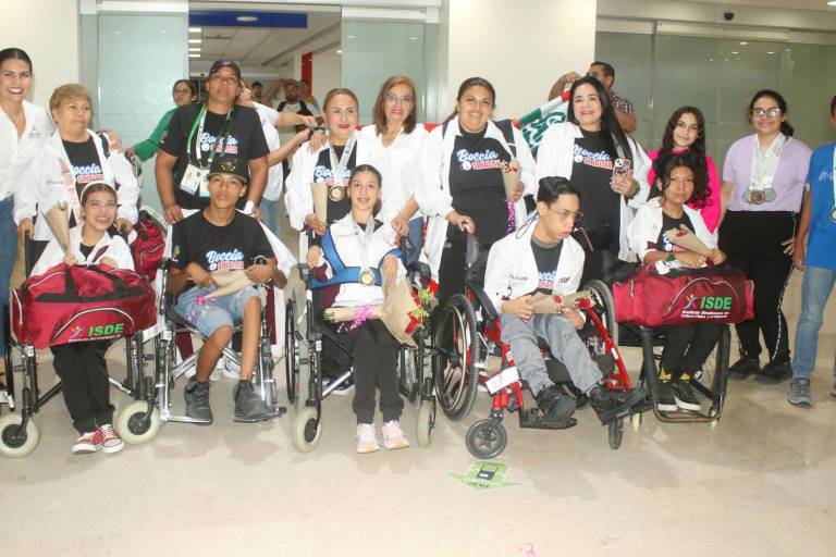 Arriban campeonas de Paranacionales Conade a Mazatlán