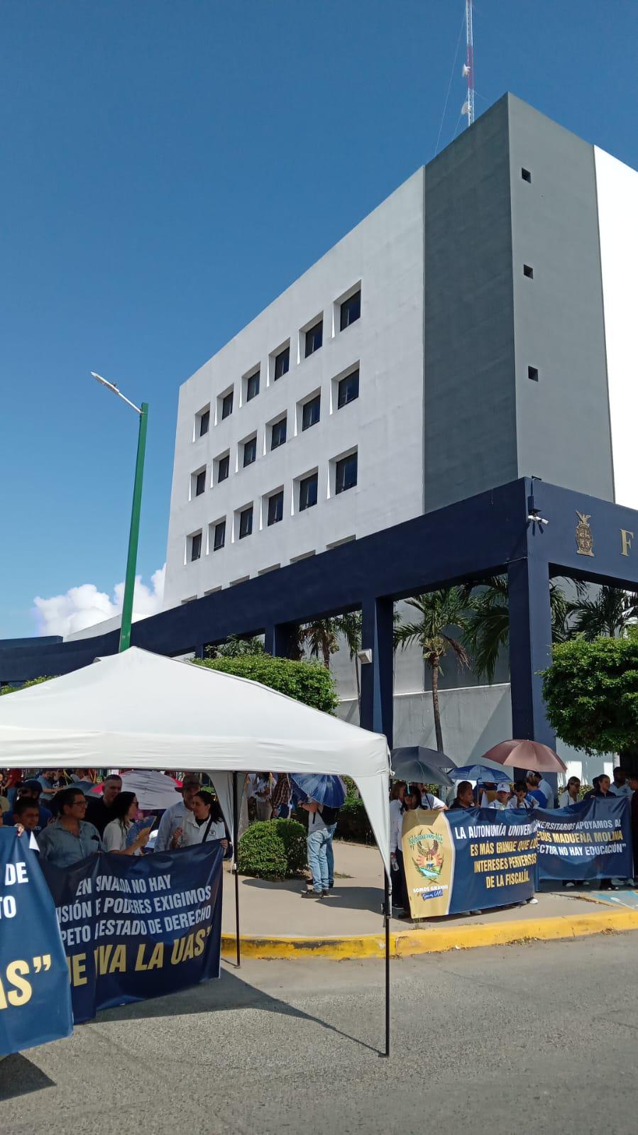 $!Trabajadores de la UAS se manifiestan en Culiacán, Los Mochis y Mazatlán en apoyo al Rector