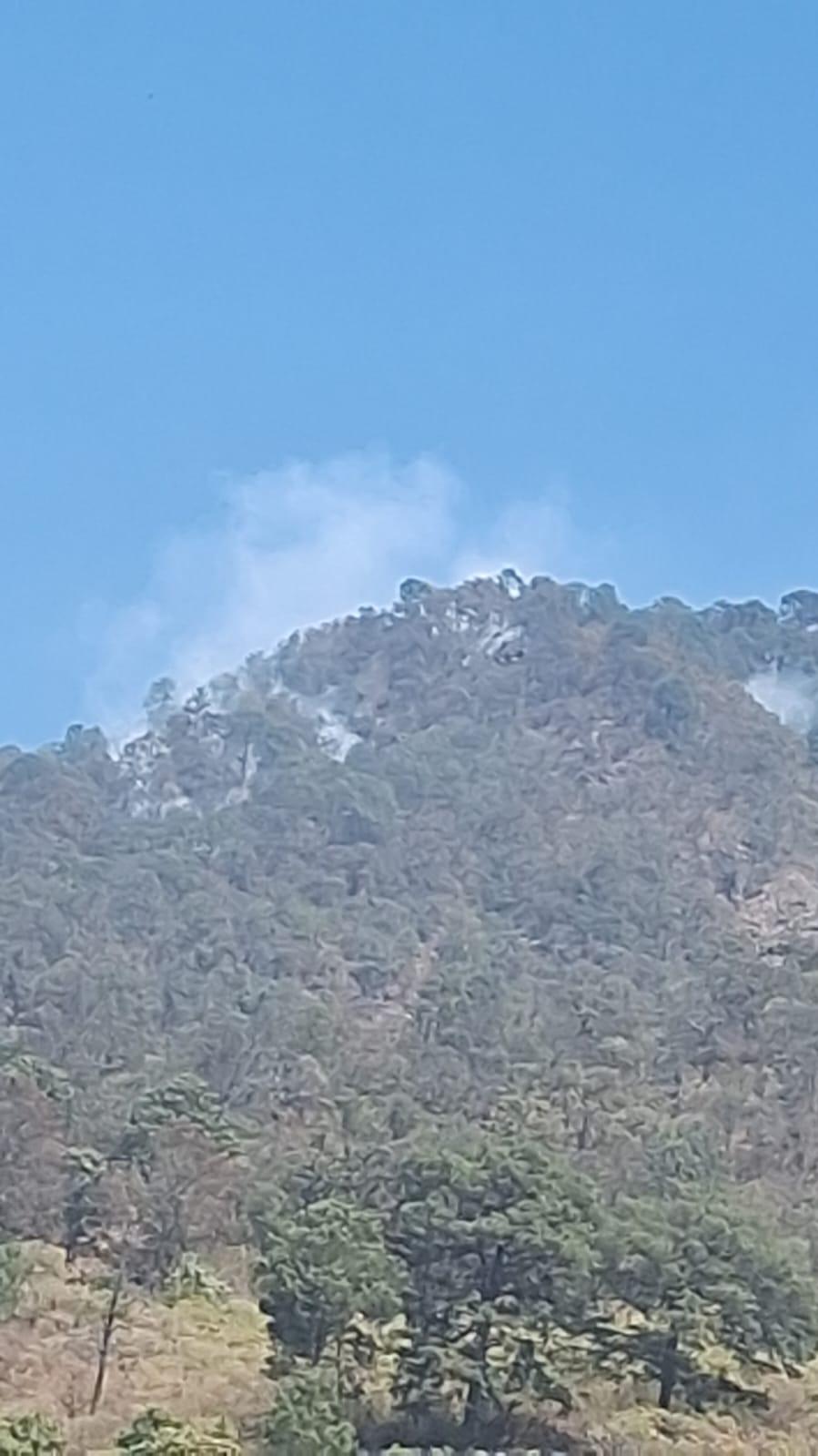 $!Reportan que sigue prendido el fuego en el cerro El Águila, en Chirimoyos y Potrerillos, en la sierra de Concordia