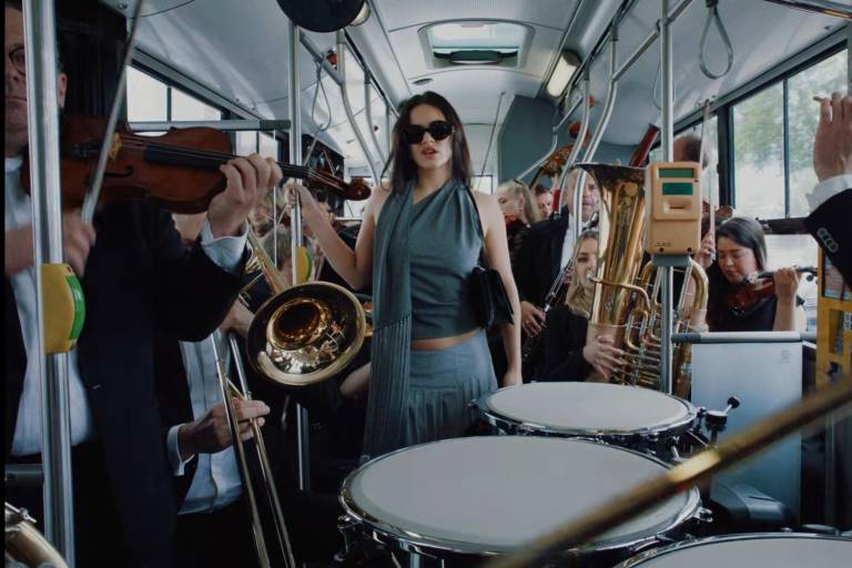 Estrenan Rosalía ‘Berghain’ junto a Björk e Yves Tumor