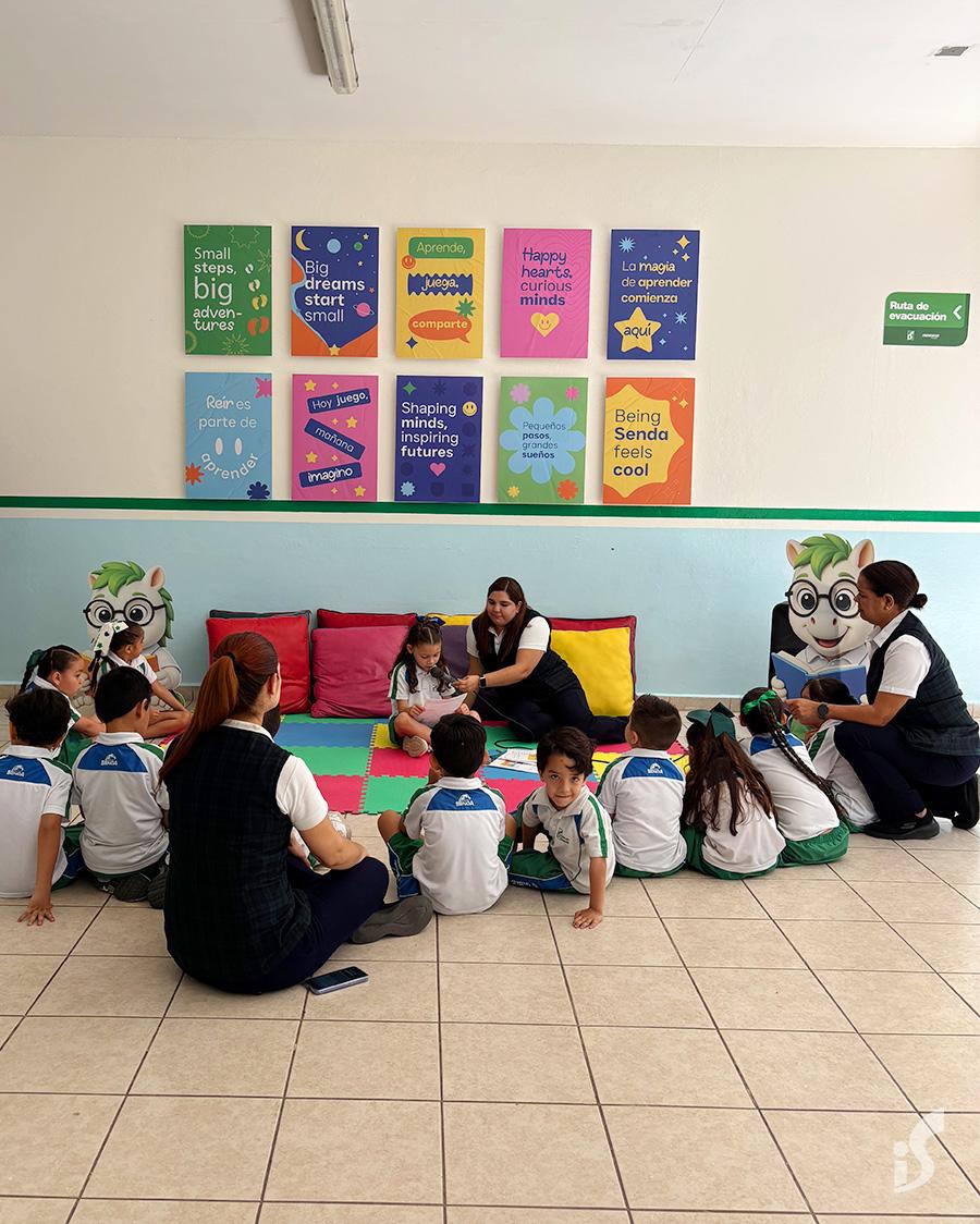 $!Los pequeños se convirtieron en grandes narradores, compartiendo lecturas con otros niños.