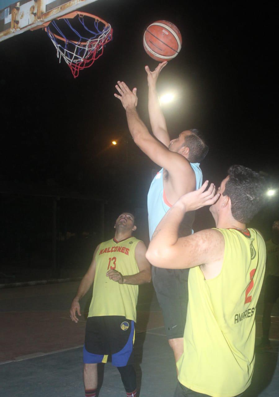 $!Este viernes definirán al nuevo campeón de la Liga Burócrata