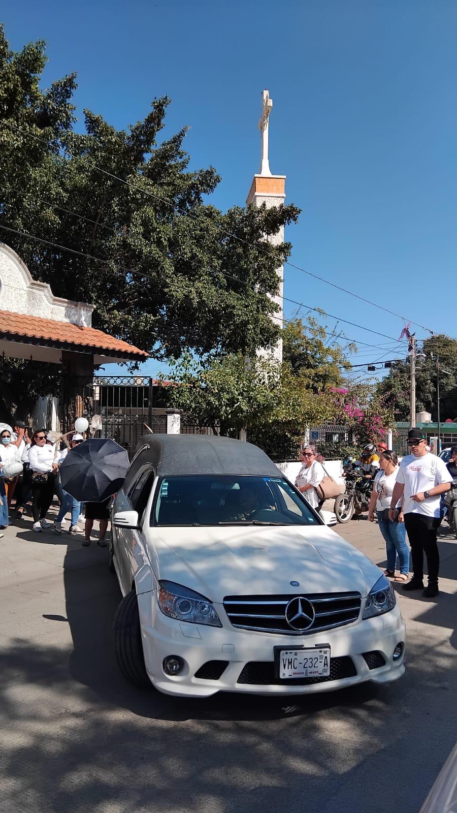 $!Dan el último adiós a Rubí Patricia, este domingo en Mazatlán