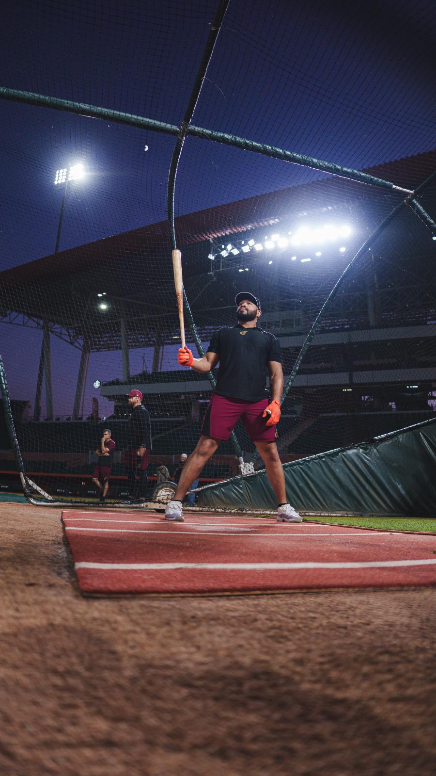 $!Jon Singleton renueva contrato para permanecer con Tomateros