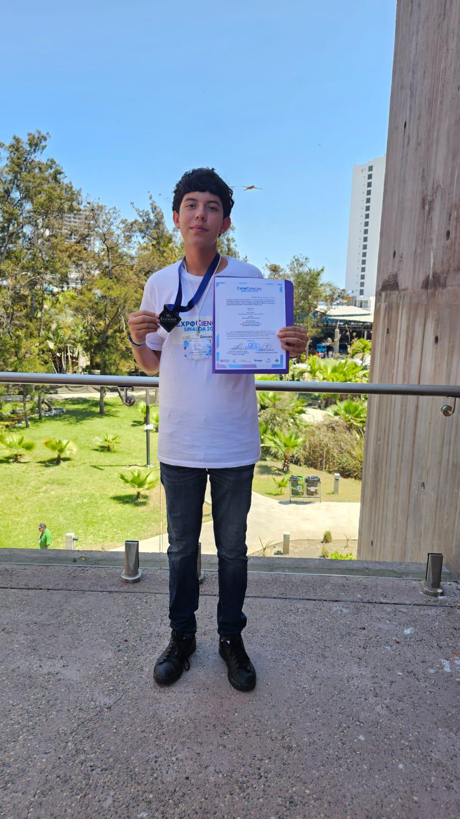 $!Andrea, Alejandra y Dereck, estudiantes rosarenses, consiguen pase a la Expo Ciencias Nacional