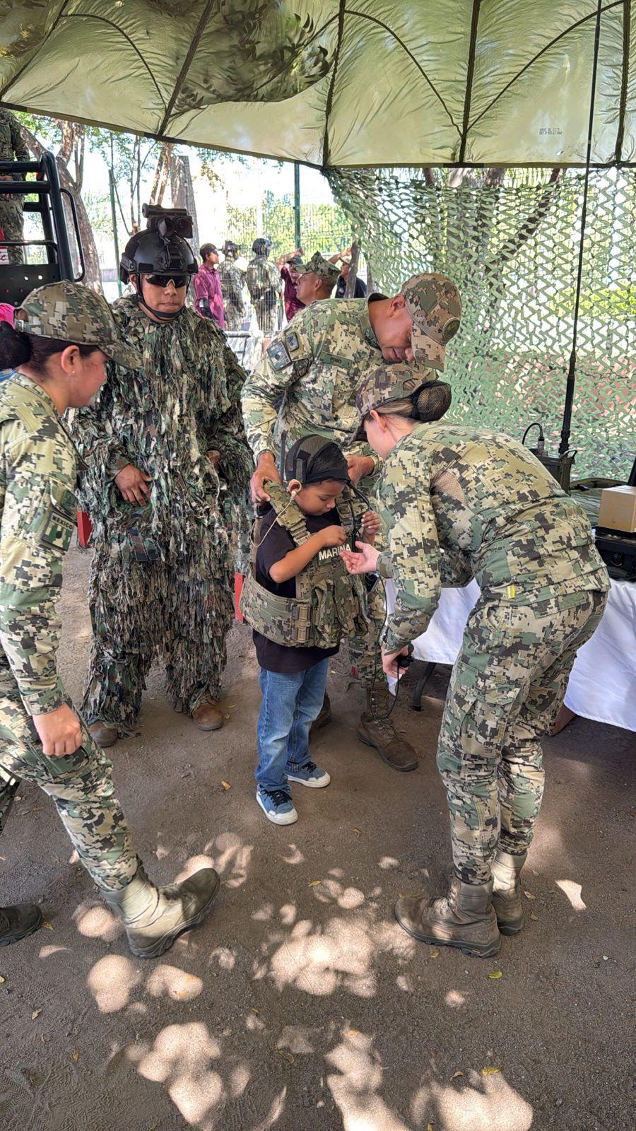 $!Feria de Profesiones de Club Teletón en Mazatlán acerca a niñas y niños a vocaciones