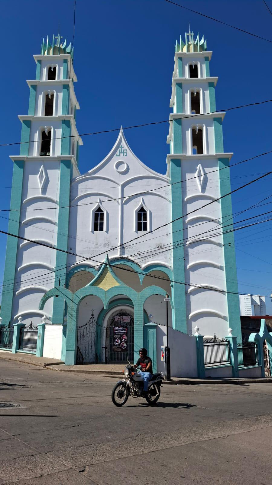 $!Feligreses en Mazatlán se preparan para celebrar a Santa Cecilia