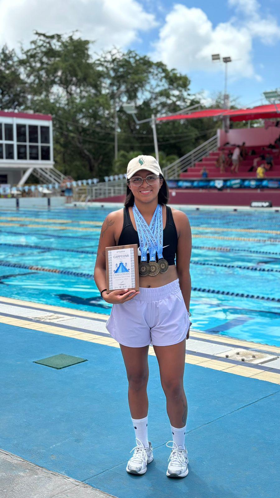 $!Diana Castañeda supera lesión y conquista bicampeonato nacional máster de curso largo