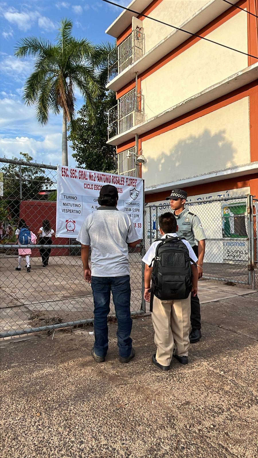 $!Regresan a clases en Culiacán entre temores por la violencia