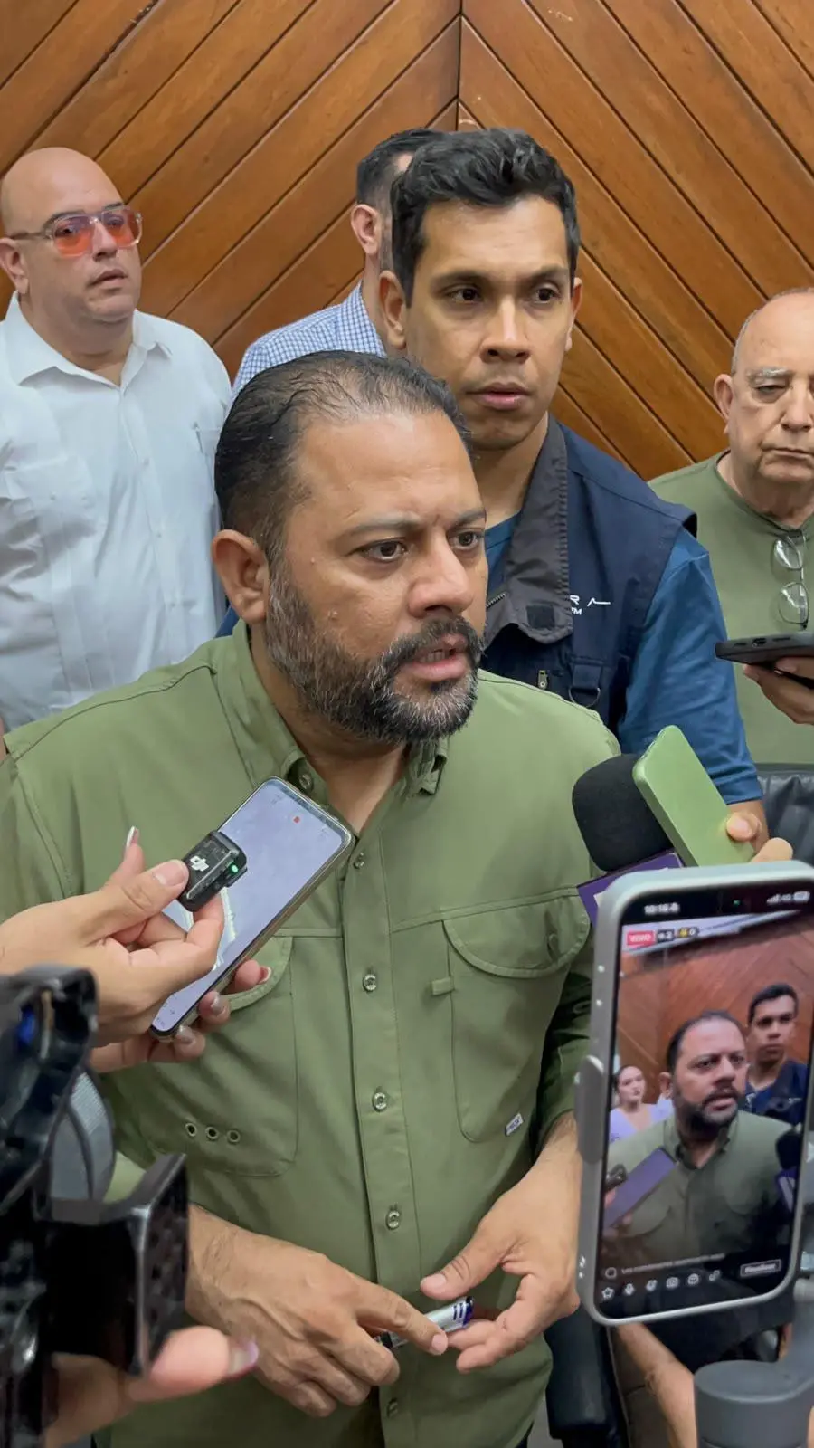 $!Seis funcionarios de Mazatlán piden licencia para acompañar a Estrella Palacios en su registro en CDMX