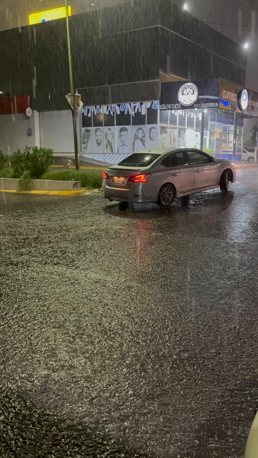 $!Lluvia fuerte se registra en Culiacán; pronostican más precipitaciones durante la noche