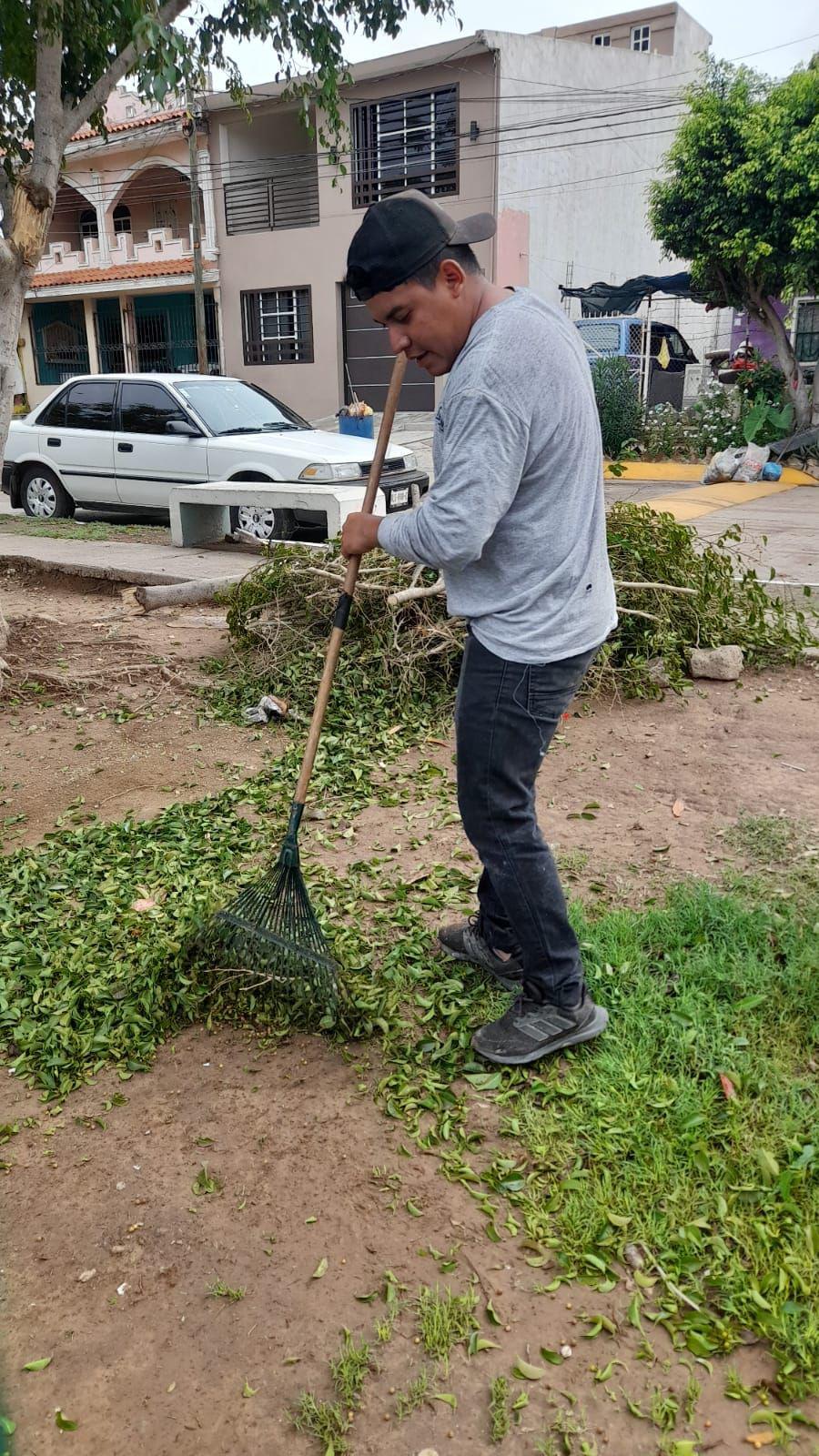 $!Trabaja Imdem a marchas forzadas para reparar espacios deportivos
