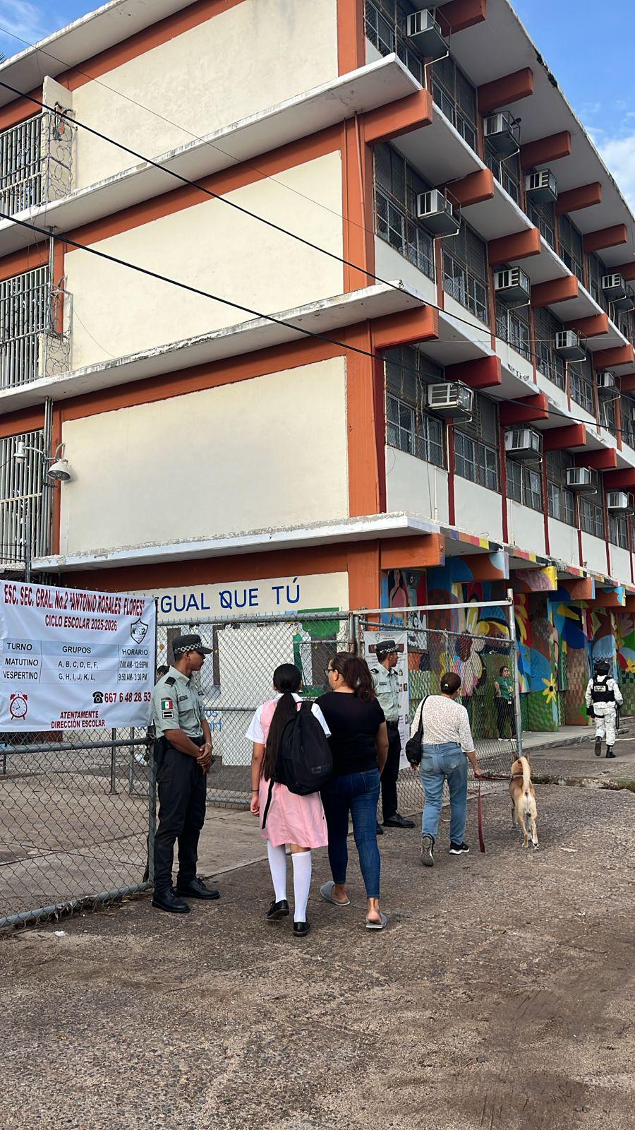 $!Regresan a clases en Culiacán entre temores por la violencia