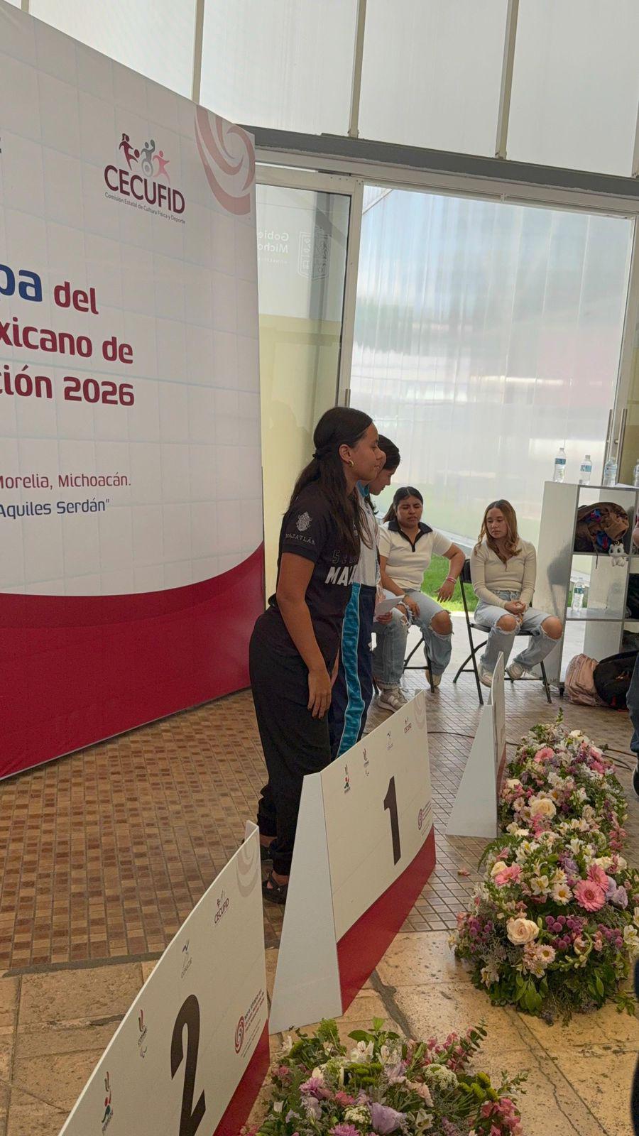 $!Capturan mazatlecos 13 medallas en el Circuito Mexicano de Paranatación