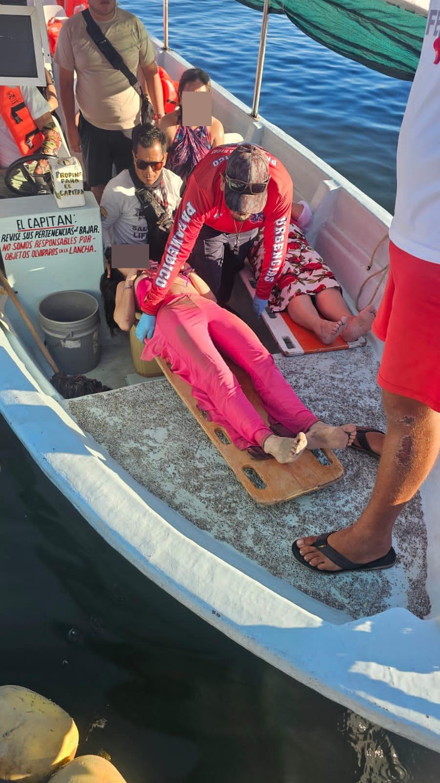 $!Salen lesionados tres turistas tras ser derribados por caballos en la Isla de la Piedra