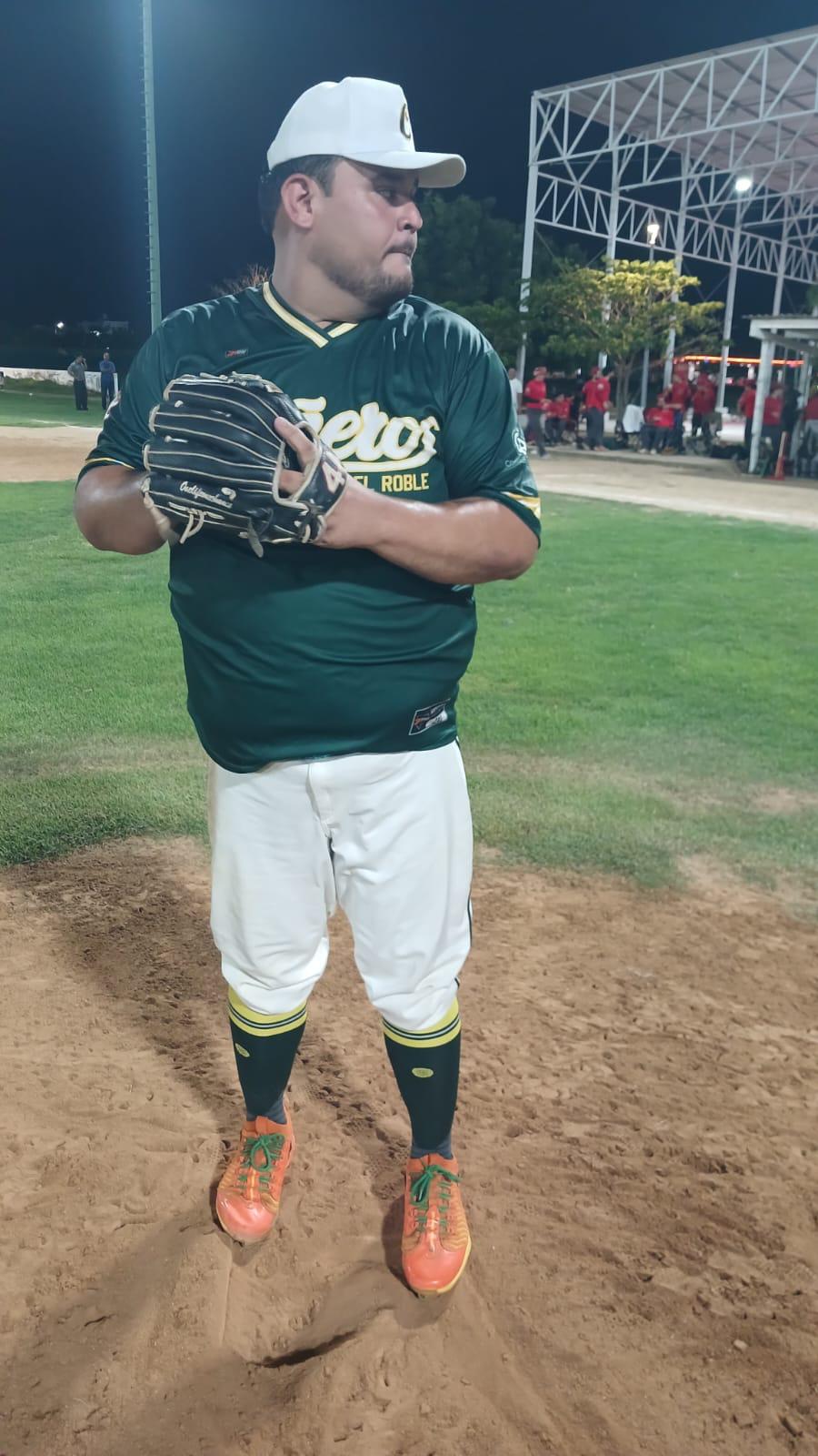 $!Gana Cañeros de El Roble por 10-7 a Pollería Catalina con jonrón casa llena de Manuel ‘El Many’ Gónzalez