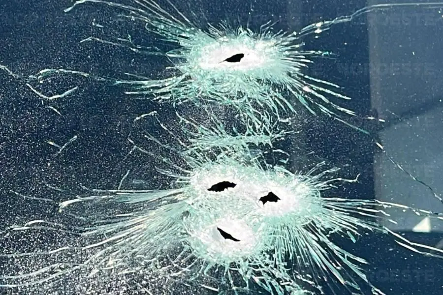 $!Intercambio de disparos tras intento de robo de vehículo al sur de Culiacán, deja un herido y un detenido