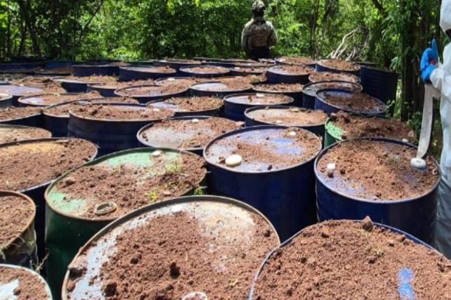 $!Inhabilitan laboratorio clandestino y aseguran químicos en Culiacán