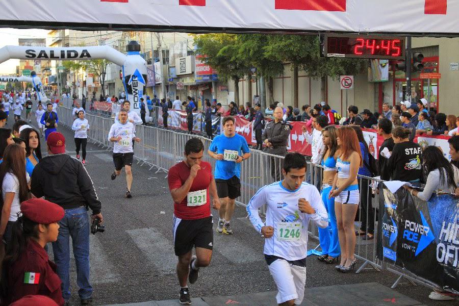 $!Entre vender tras su carreta y el deporte: Ricardo Arroyo corre por un reto propio