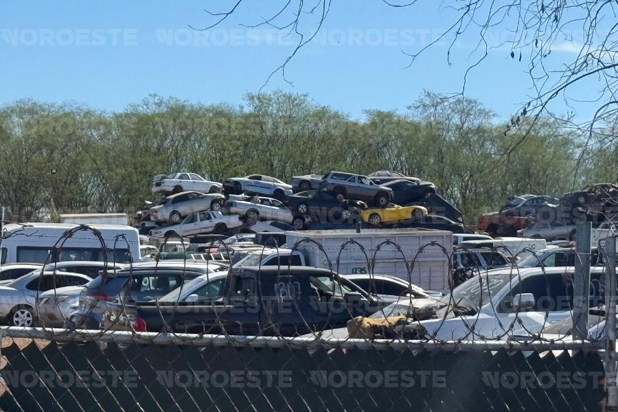 $!Entre “monstruos” y avionetas, suman 5 mil unidades bajo resguardo que evidencian la magnitud de la violencia en Sinaloa