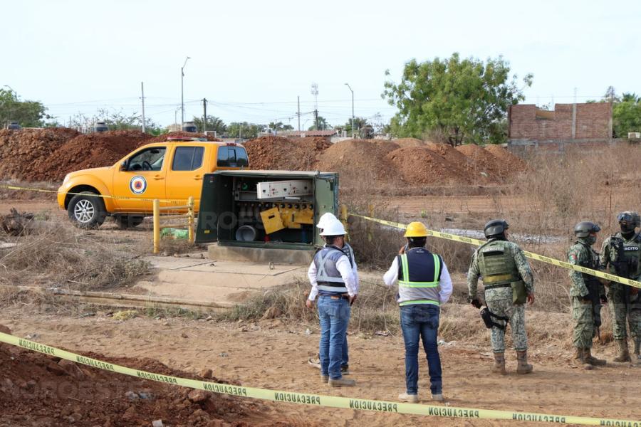 $!Hombre muere electrocutado al intentar sustraer cables de un transformador de CFE en Mazatlán