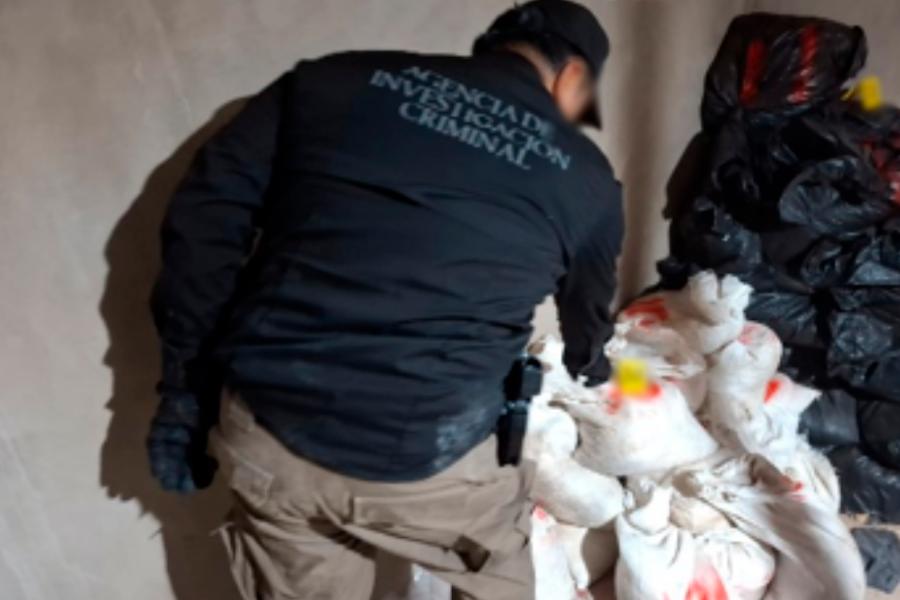$!Aseguran armas, químicos, droga y vehículos tras cateo en Carboneras, Culiacán