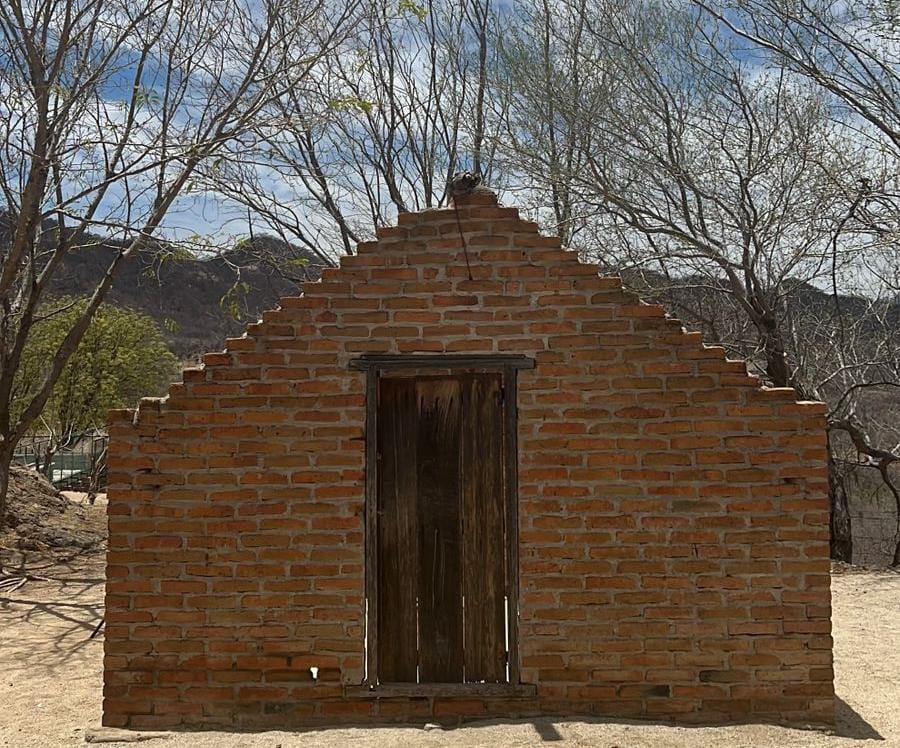 $!Dependían de la presa Huites, pero ya se secó; no hay peces para comer ni agua que beber