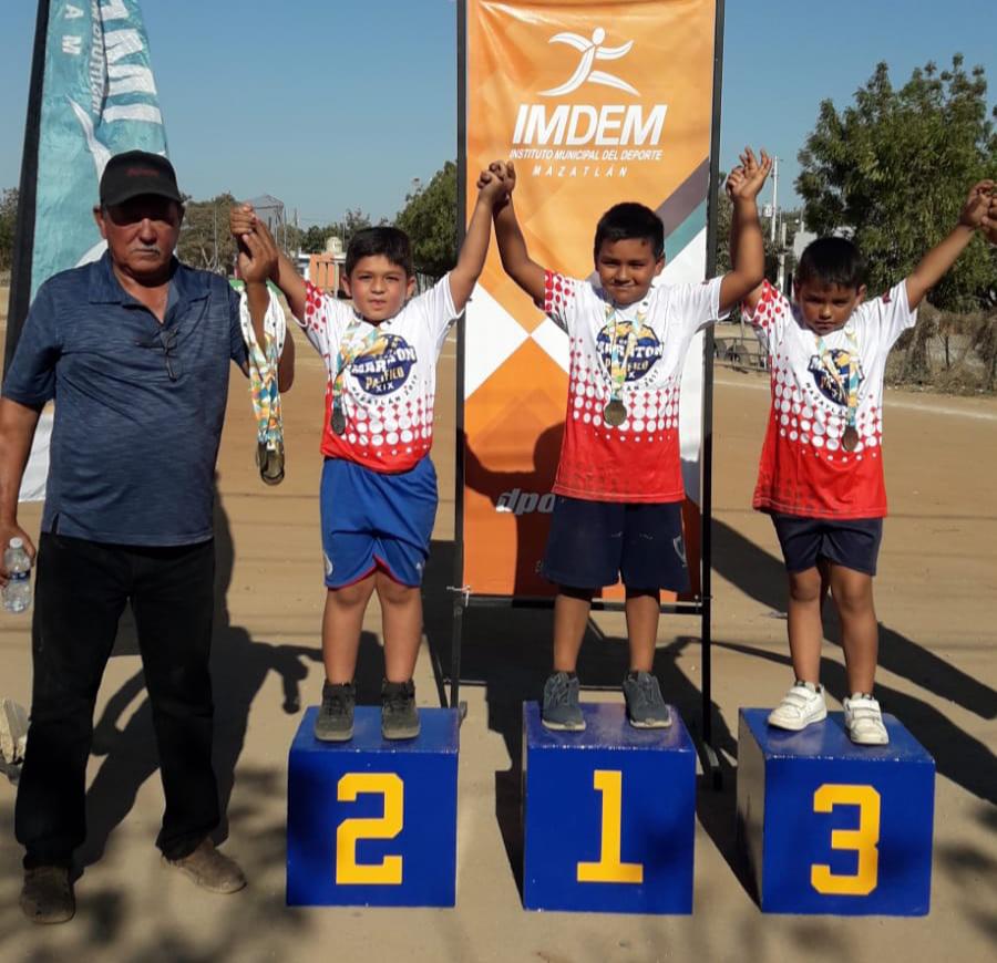 $!Niños festejan su día corriendo en el Festival de la Velocidad, en El Conchi