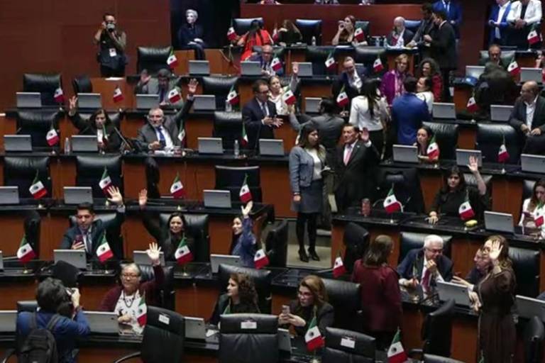 Arranca sesión del Senado para tomar protesta a juzgadores, tras protesta de priistas