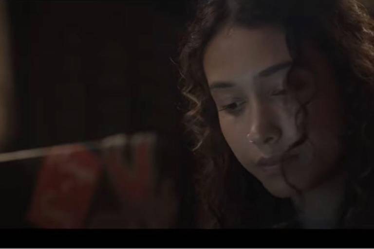 Estrenan ‘Marea alta’, serie sobre ciberbullying y desapariciones