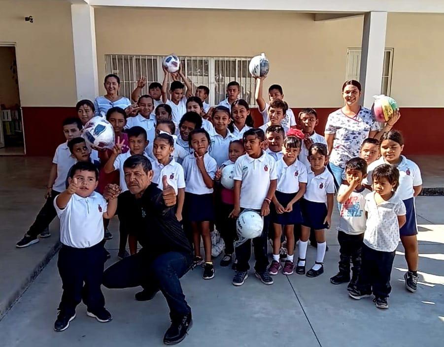 $!Llega el beisbol 5 a la comisaría El Guayabo