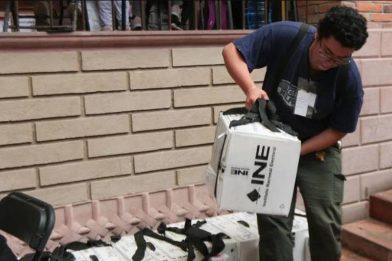 Consejeras del INE piden ser incluidas en Comisión Presidencial para reforma electoral