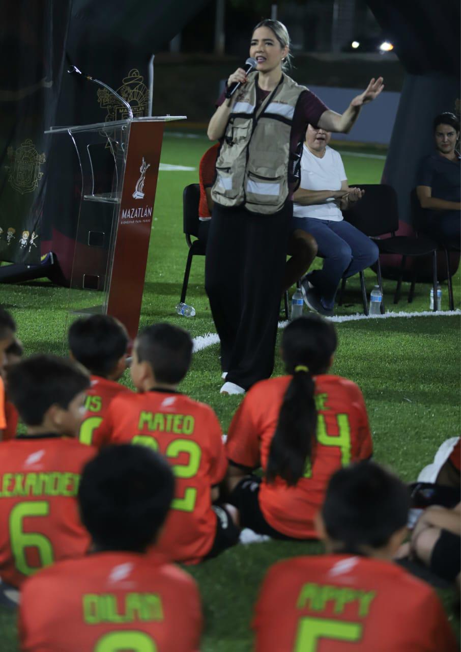 $!Entregan obra y rehabilitación de Unidad Deportiva Lomas del Ébano, en Mazatlán