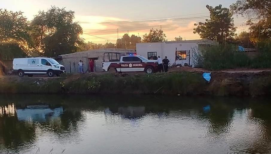 $!Muere menor ahogada tras caer a un canal, en La Arrocera, en Los Mochis